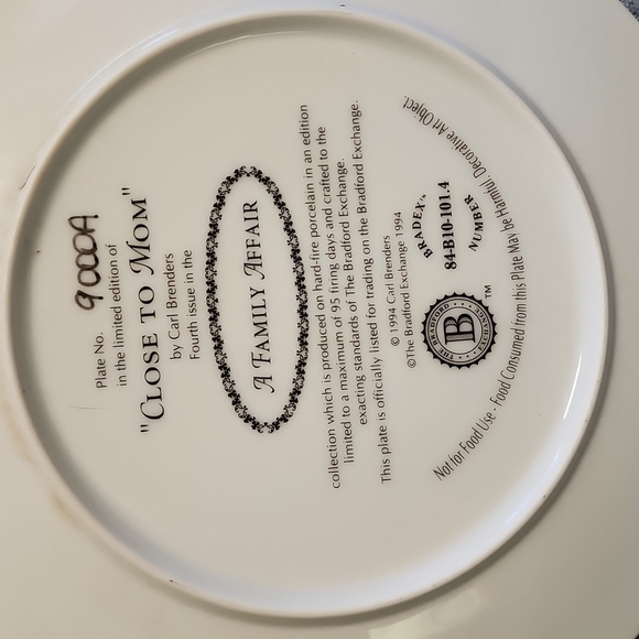 Set of 2 Collectors Plates - Picture 5 of 5